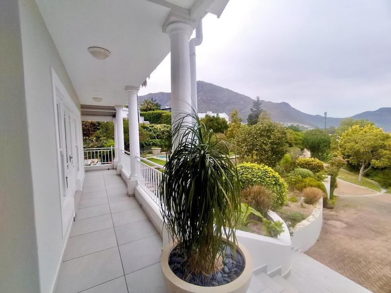 To Let 5 Bedroom Property for Rent in Hout Bay Western Cape